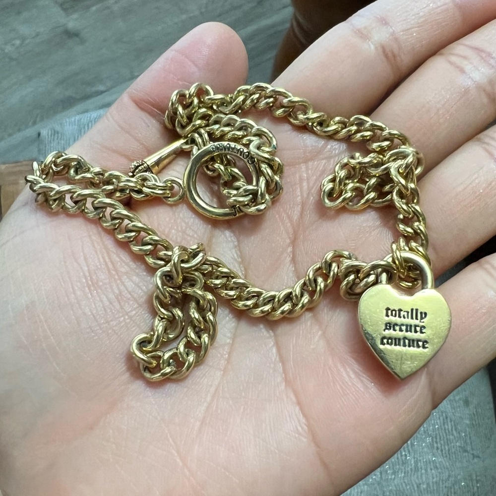 Juicy Couture Gold Heart Toggle Chain Necklace 16.5” EUC